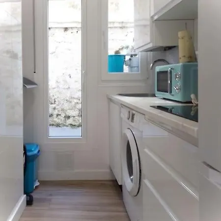Garden Apartment *